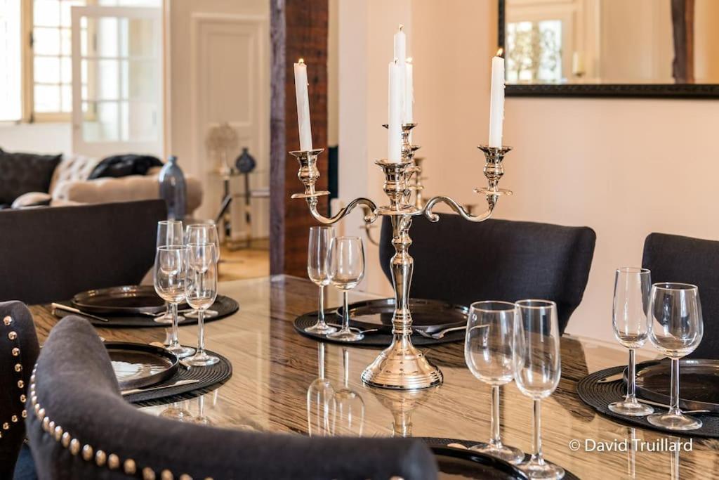 Suites Mana - Matahina Avec Vue Superbe Sur La Place Ducale Et Parking Prive Inclus Charleville-Mézières Eksteriør billede